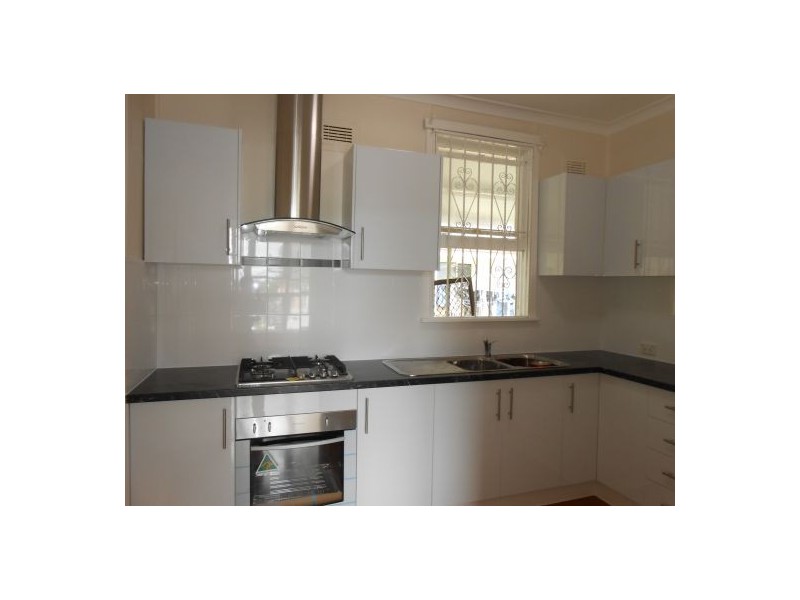 22 Hinkler Avenue, Warwick Farm NSW 2170