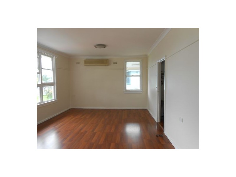 22 Hinkler Avenue, Warwick Farm NSW 2170