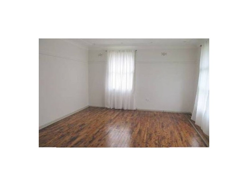 8 Bamfield Avenue, Yagoona NSW 2199