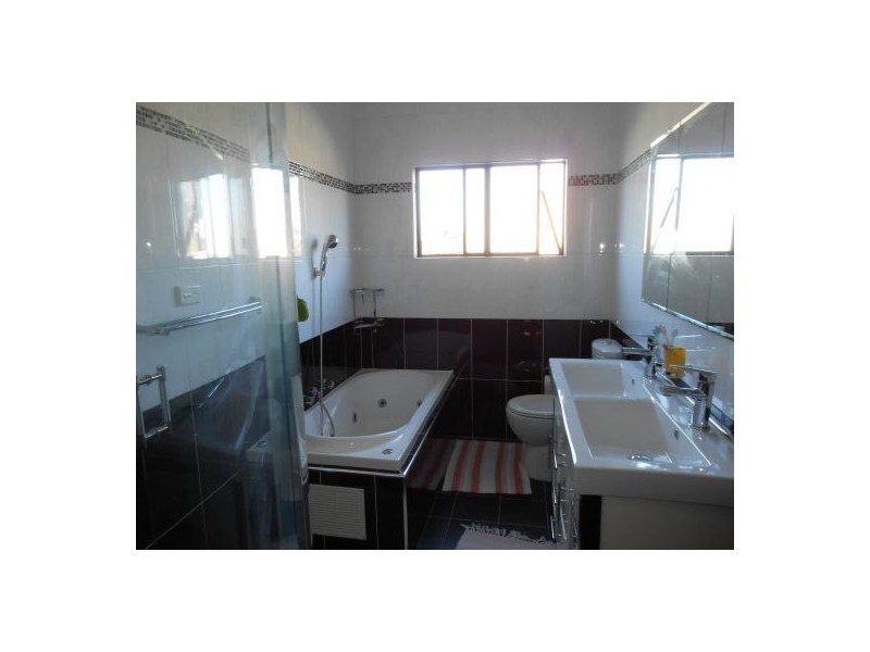 10 Gowrie Avenue, Punchbowl NSW 2196