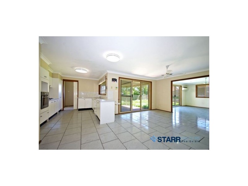 5 Peat Close, Eagle Vale NSW 2558