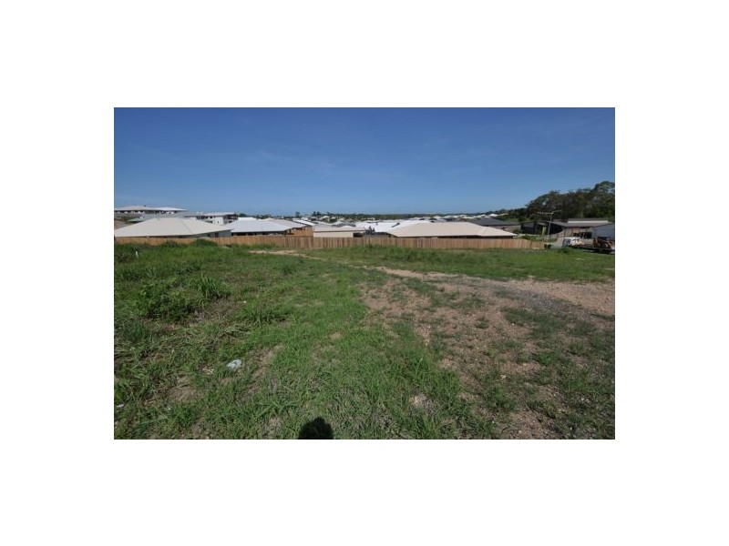 16 Mcilwraith Way, Rural View QLD 4740
