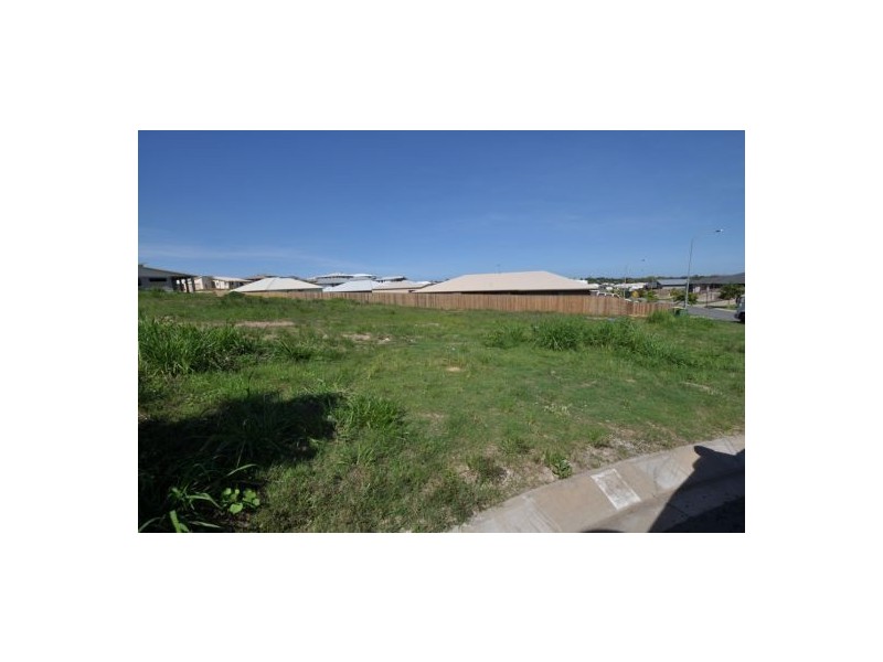 16 Mcilwraith Way, Rural View QLD 4740