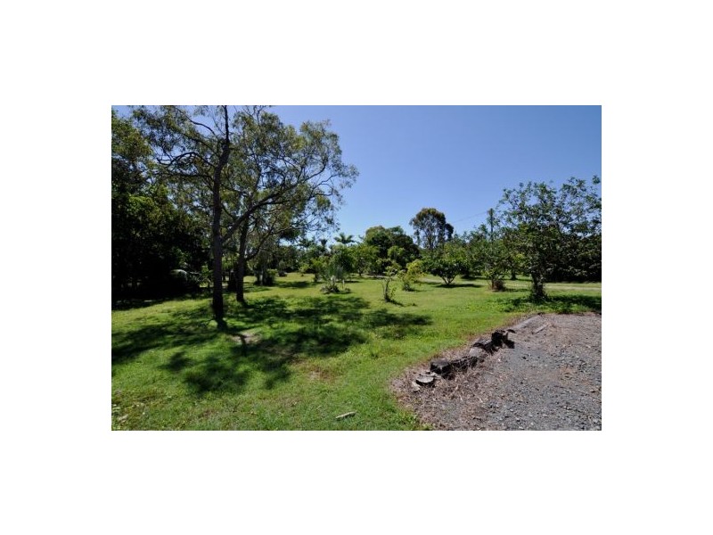 575 Cape Hillsborough Rd, Ball Bay QLD 4741