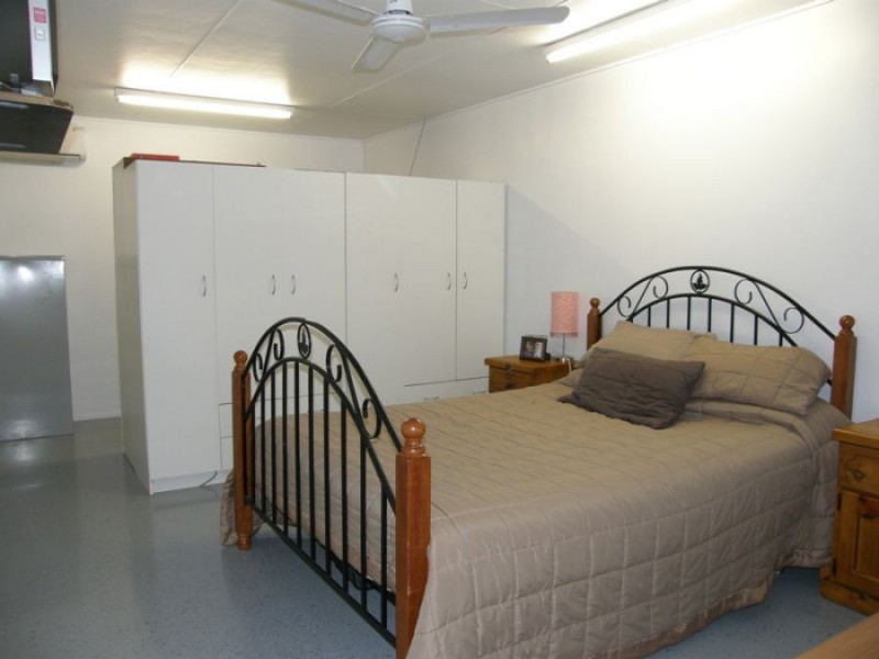 33 Nielsen Drive, Walkerston QLD 4751