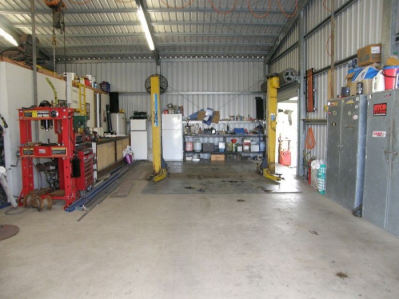 33 Nielsen Drive, Walkerston QLD 4751