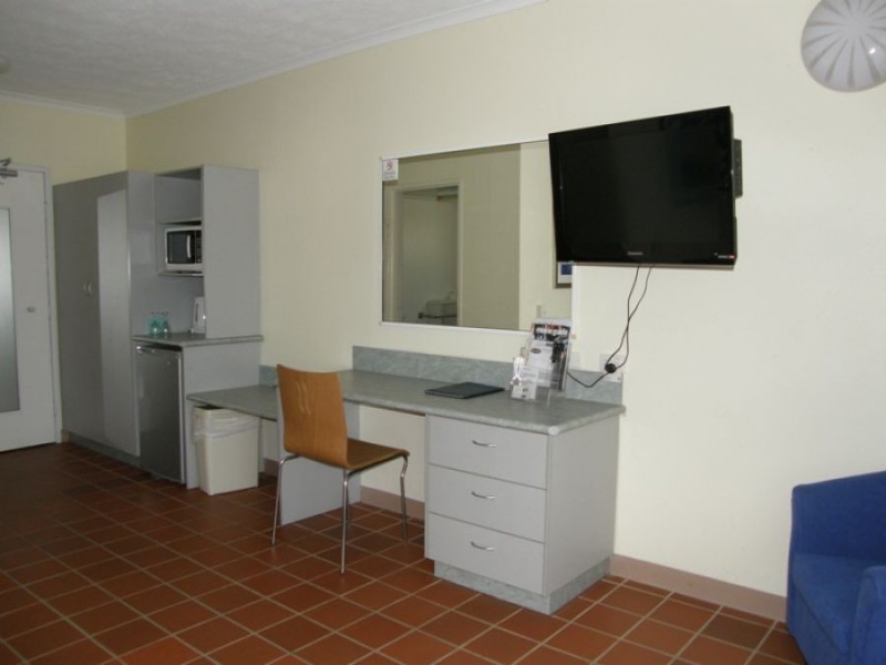 6 Beach Road, Dolphin Heads QLD 4740