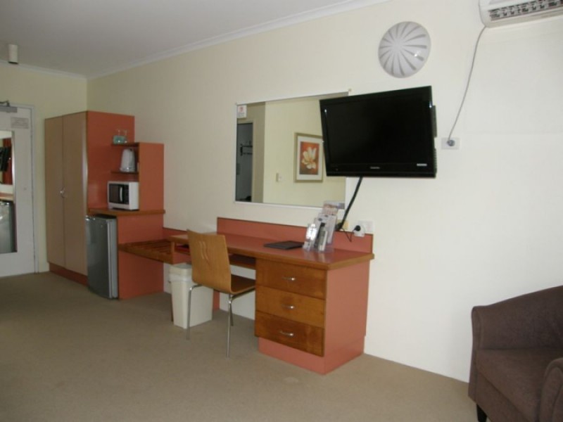 6 Beach Road, Dolphin Heads QLD 4740