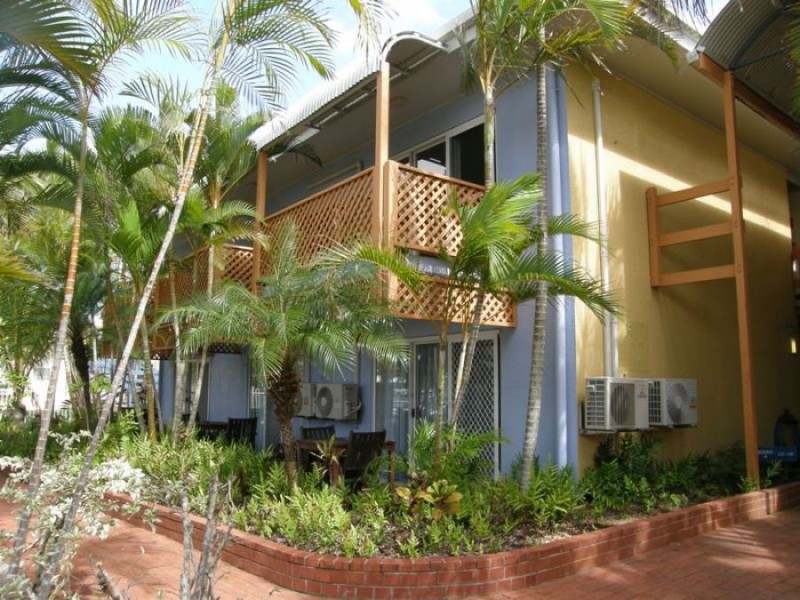 6 Beach Road, Dolphin Heads QLD 4740