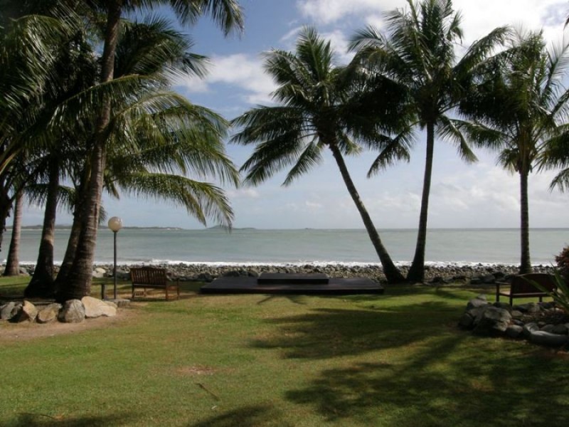 6 Beach Road, Dolphin Heads QLD 4740