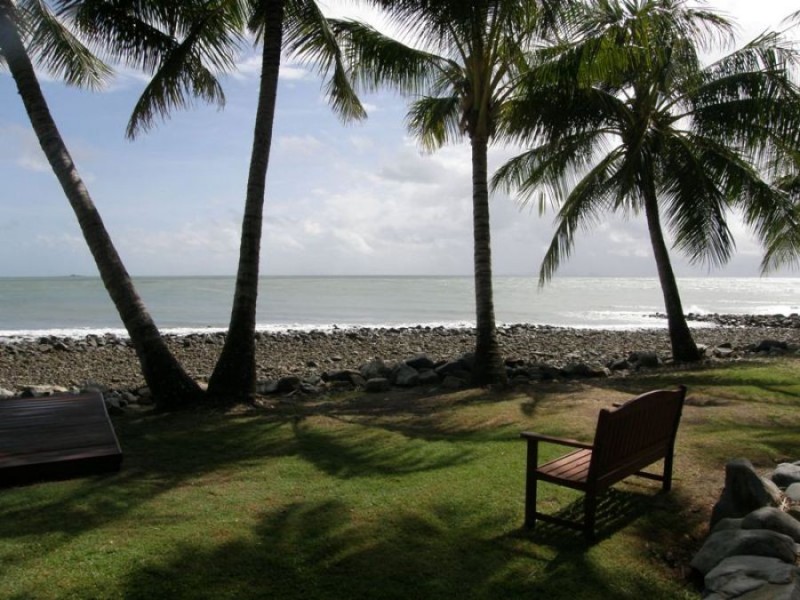 6 Beach Road, Dolphin Heads QLD 4740