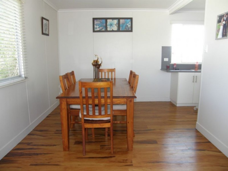 4 Flinders Crt, Bakers Creek QLD 4740