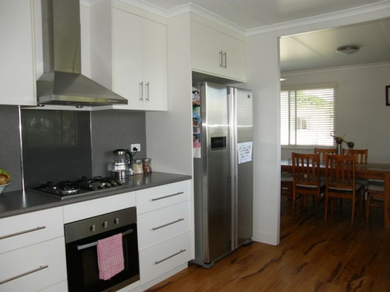 4 Flinders Crt, Bakers Creek QLD 4740