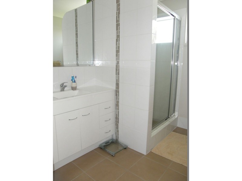 4 Flinders Crt, Bakers Creek QLD 4740