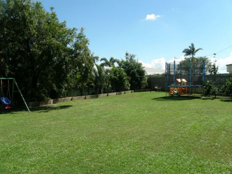 4 Flinders Crt, Bakers Creek QLD 4740