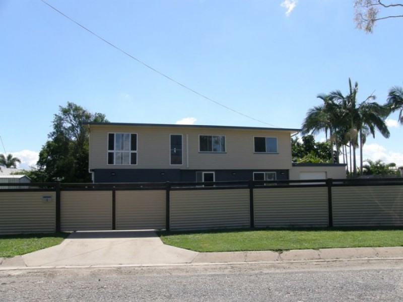 4 Flinders Crt, Bakers Creek QLD 4740