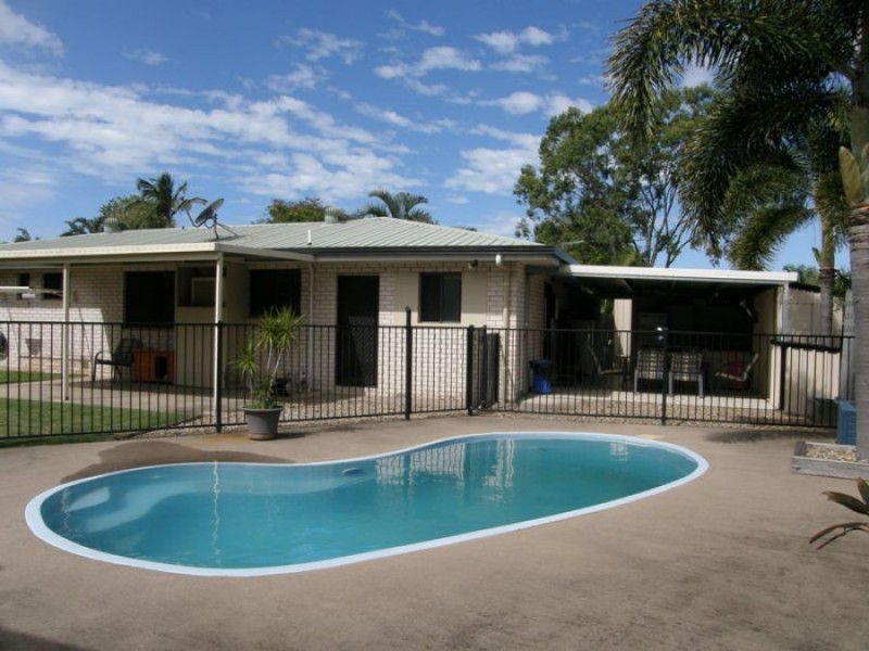 1 Lee Court, Bucasia QLD 4750