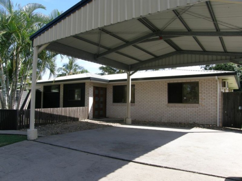 1 Lee Court, Bucasia QLD 4750