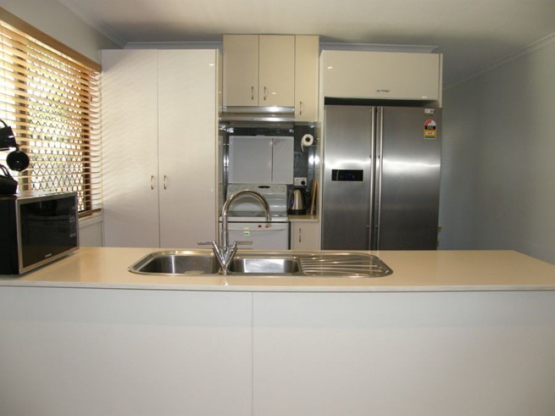 1 Lee Court, Bucasia QLD 4750