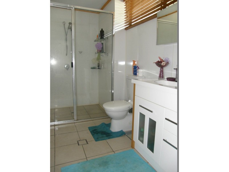 1 Lee Court, Bucasia QLD 4750