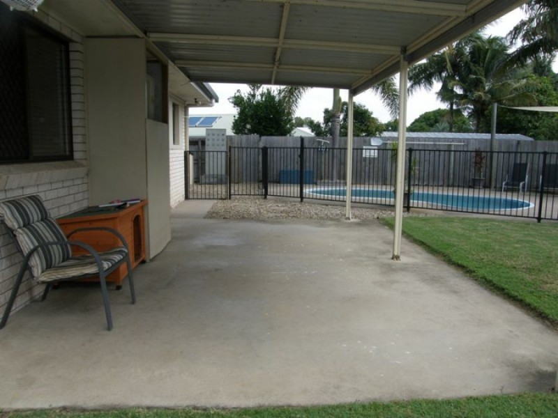 1 Lee Court, Bucasia QLD 4750