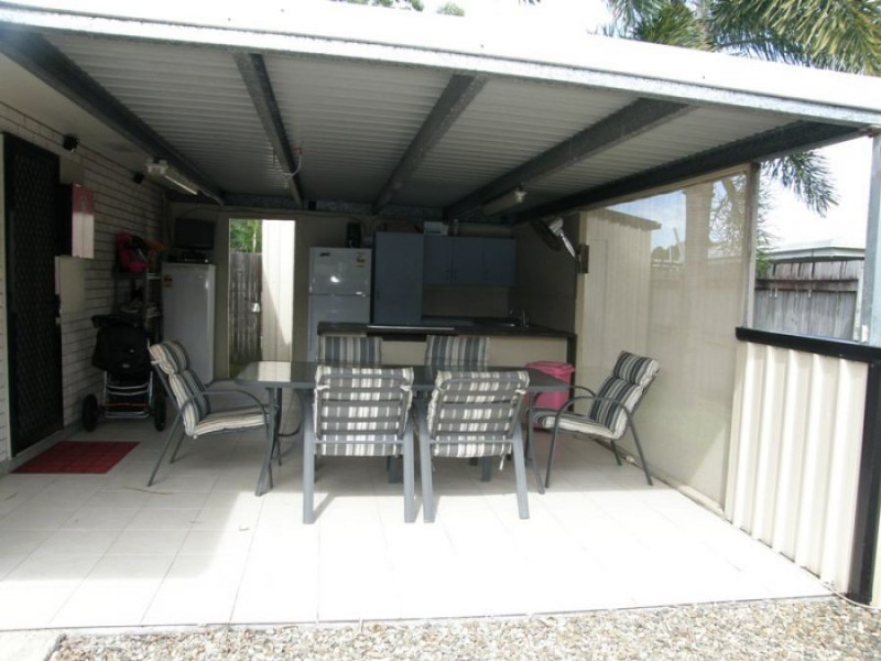 1 Lee Court, Bucasia QLD 4750