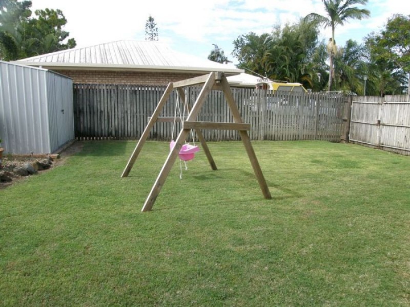 1 Lee Court, Bucasia QLD 4750