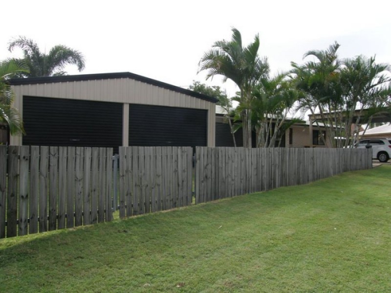 1 Lee Court, Bucasia QLD 4750