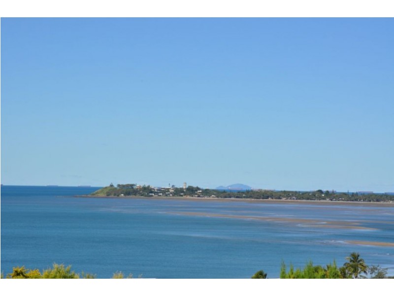 9 Rainbow Crescent, Blacks Beach QLD 4740