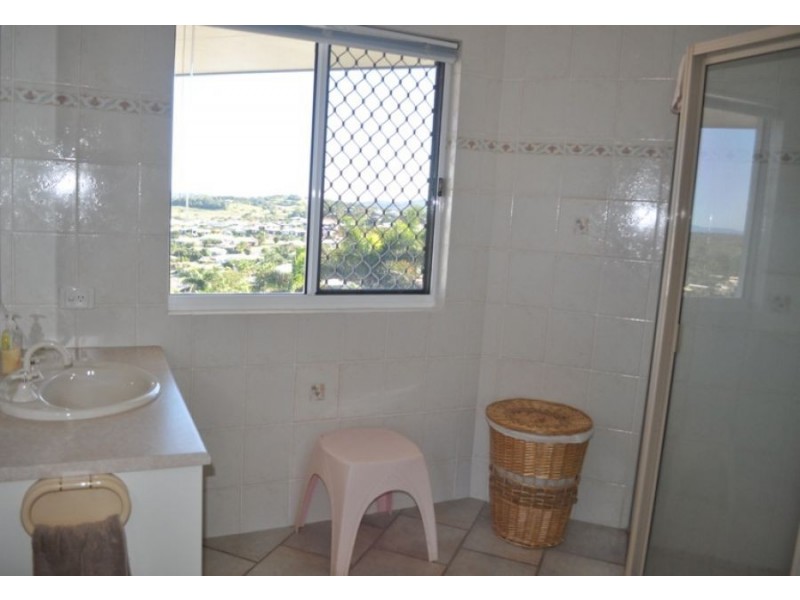 9 Rainbow Crescent, Blacks Beach QLD 4740