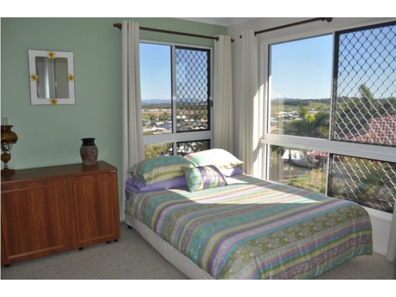 9 Rainbow Crescent, Blacks Beach QLD 4740