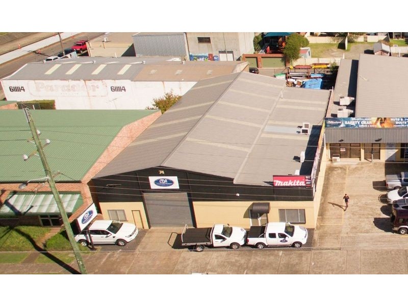 74 Broadmeadow Rd, Broadmeadow NSW 2292