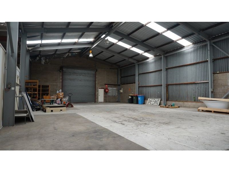 74 Broadmeadow Rd, Broadmeadow NSW 2292