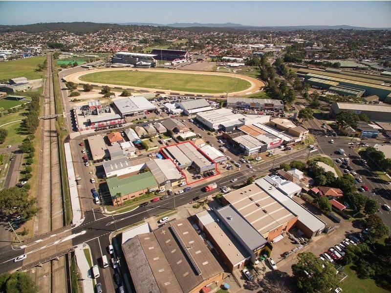 70-72 Broadmeadow Rd, Broadmeadow NSW 2292