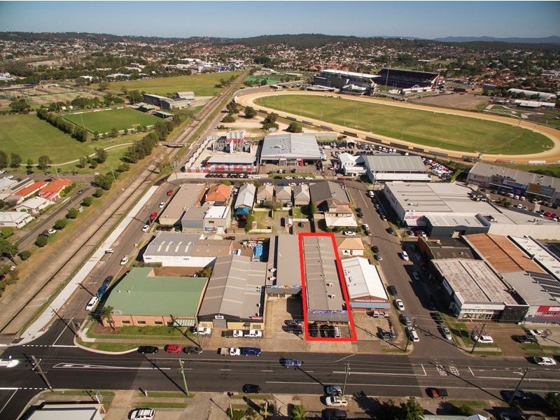70 Broadmeadow Rd, Broadmeadow NSW 2292