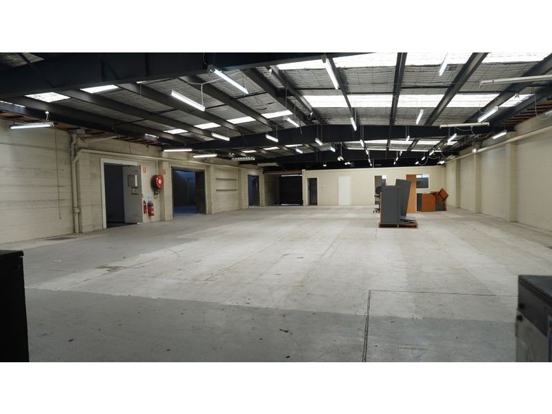 70 Broadmeadow Rd, Broadmeadow NSW 2292