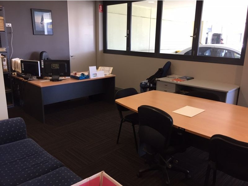 Unit 2, 5-7 Channel Road, Mayfield West NSW 2304
