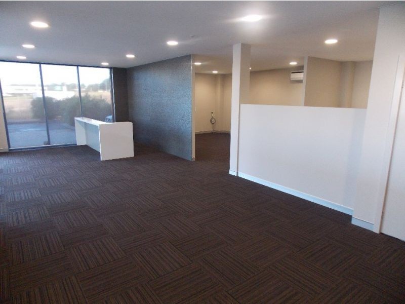 Unit 2 5-7 Channel Road, Mayfield West NSW 2304