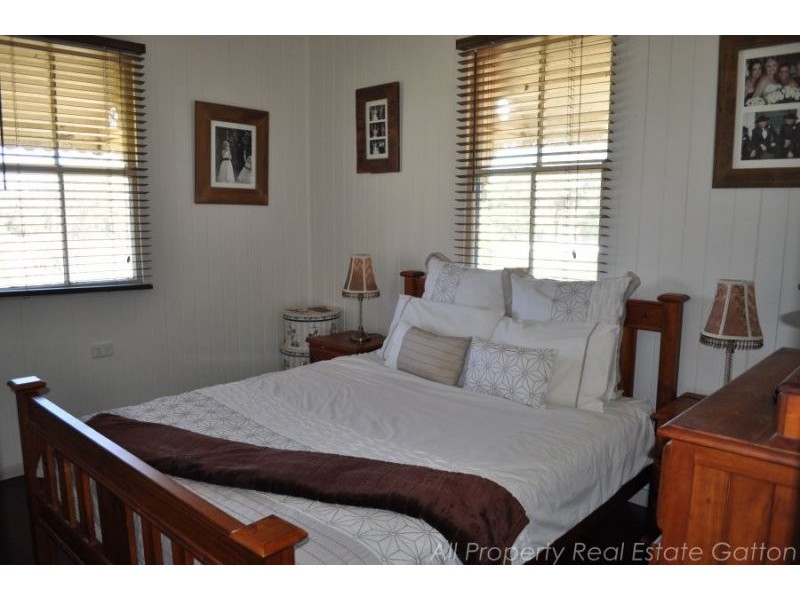 Adare QLD 4343
