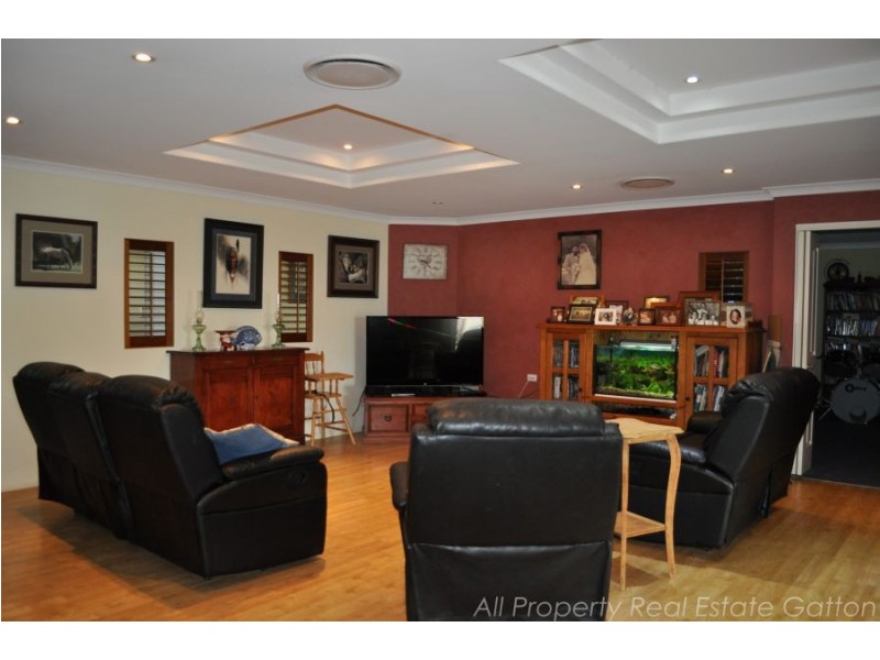 10 Caitlin Court, Placid Hills QLD 4343