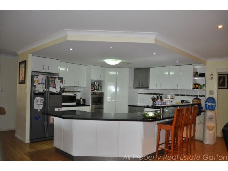 10 Caitlin Court, Placid Hills QLD 4343