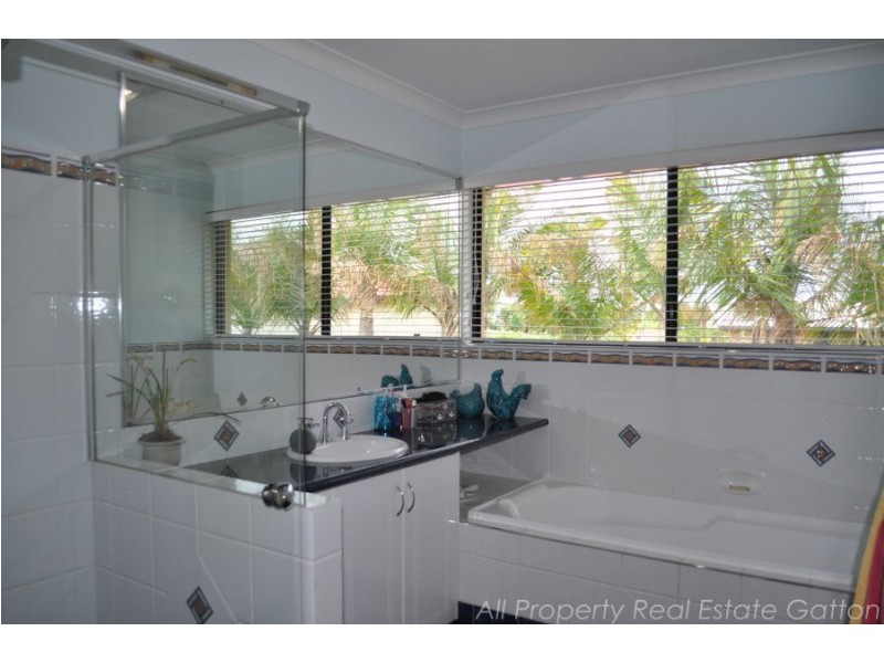 10 Caitlin Court, Placid Hills QLD 4343