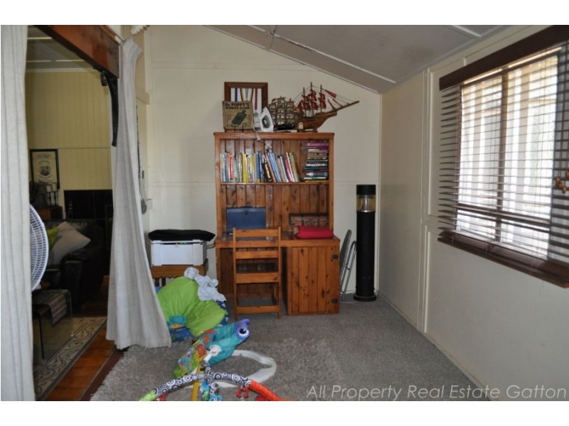 55a East Street, Gatton QLD 4343