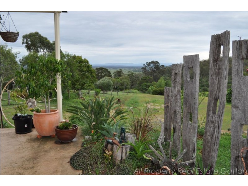 19 anthony court, Summerholm QLD 4341