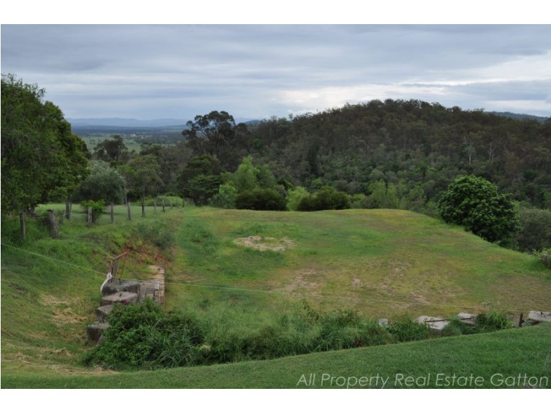 19 anthony court, Summerholm QLD 4341