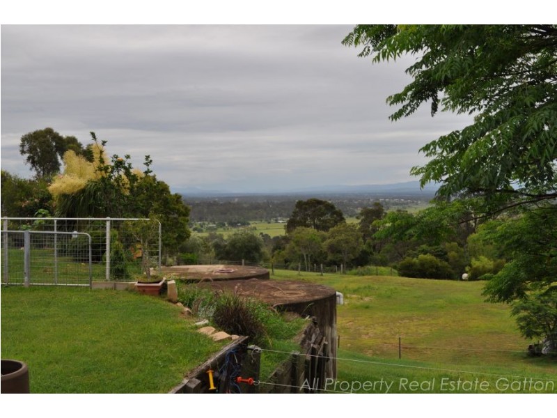 19 anthony court, Summerholm QLD 4341