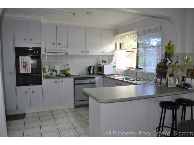 16 fitzgerald street, Gatton QLD 4343