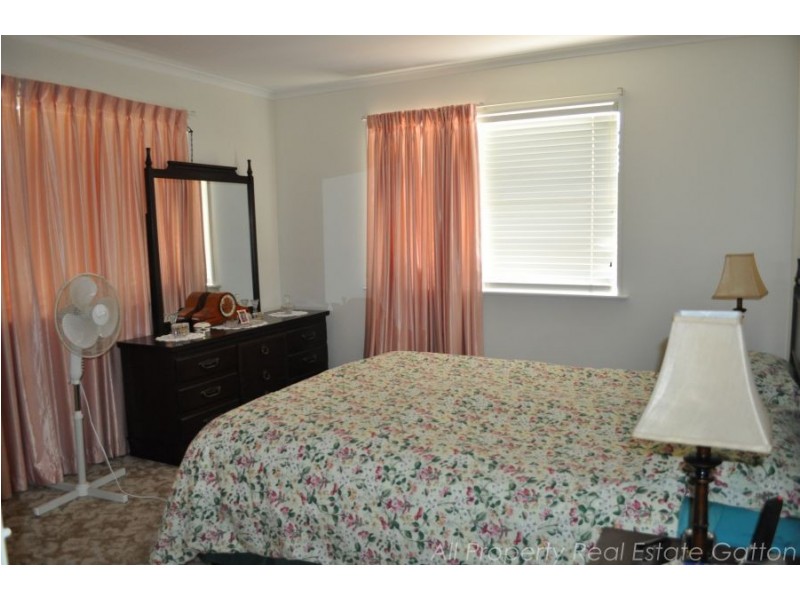 12 Dwyer Street, Gatton QLD 4343