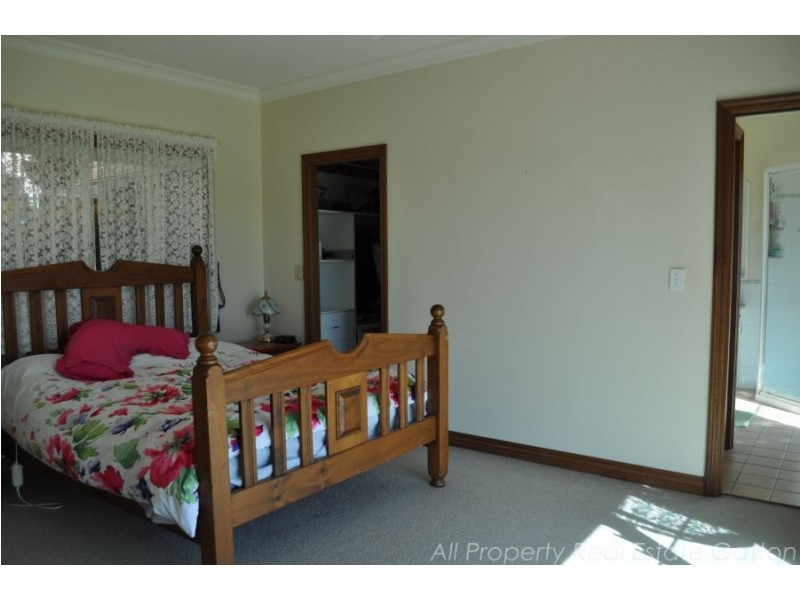 Adare QLD 4343