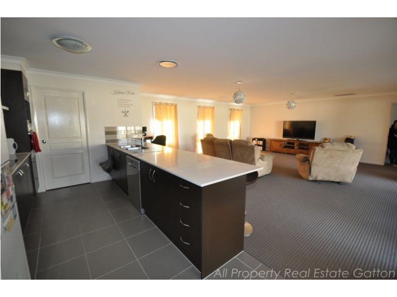 70 Highview Avenue, Gatton QLD 4343